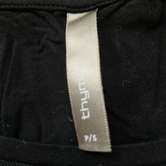 Vivid hot pink and black mesh maternity top - Picture 3 of 4